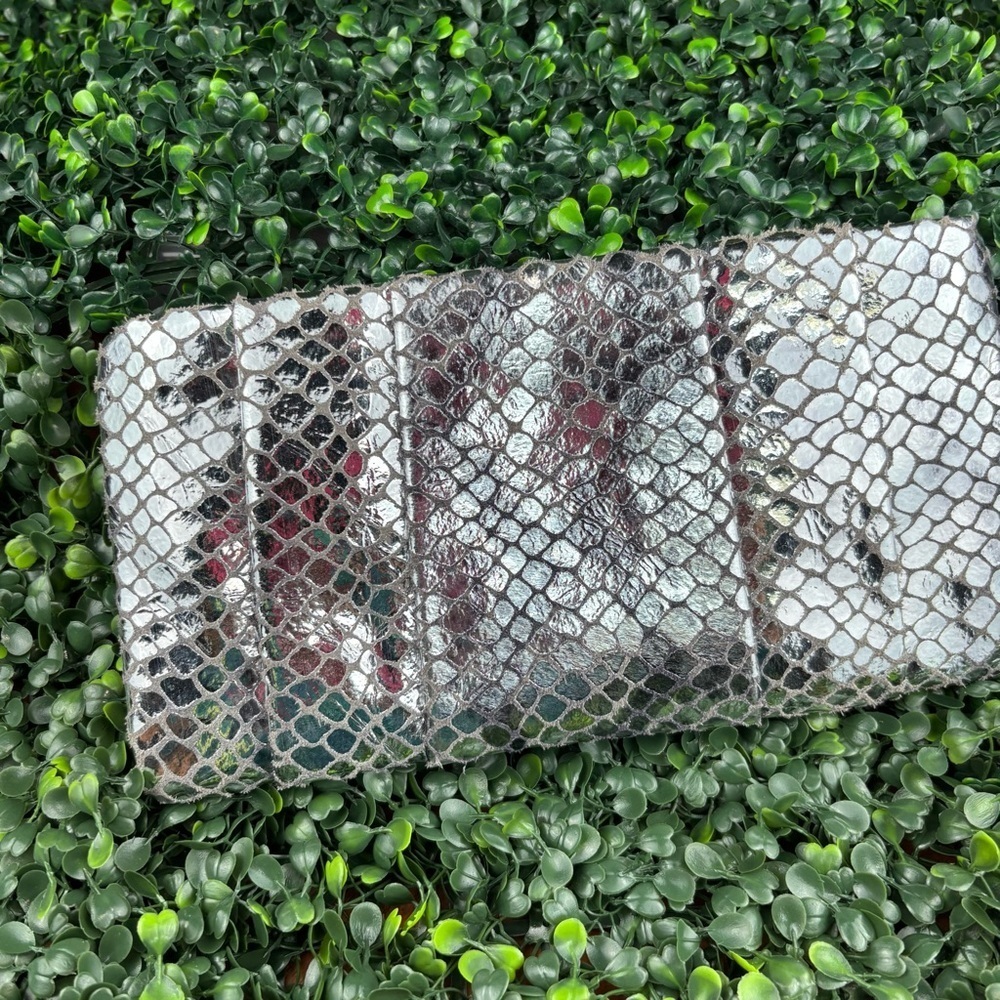 MICHAEL KORS TILDA Metallic Snakeskin Clutch - Picture 2 of 12